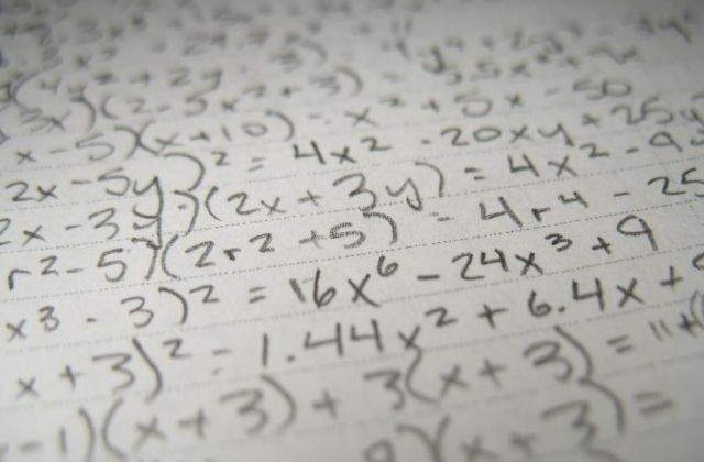 Rezultate simulari: DEZASTRU la matematica