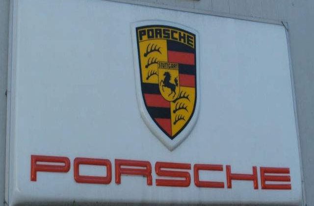 Membri familiei Porsche, investigati pentru manipularea bursei