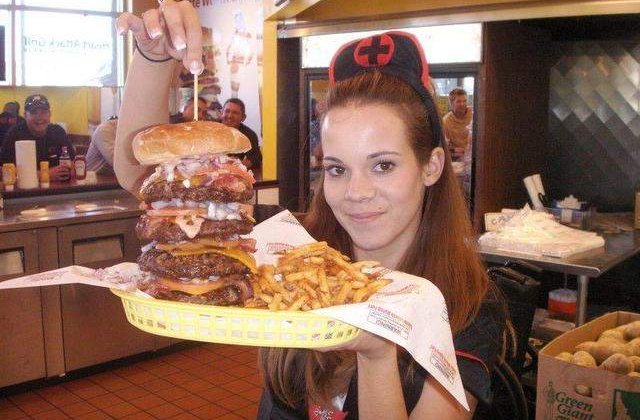 Reprezentantul restaurantului "Heart Attack" a murit de un atac de cord