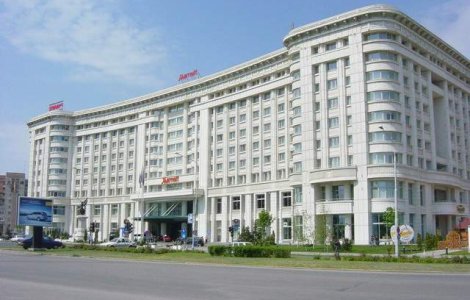 Senatul plateste o avere pentru cazare