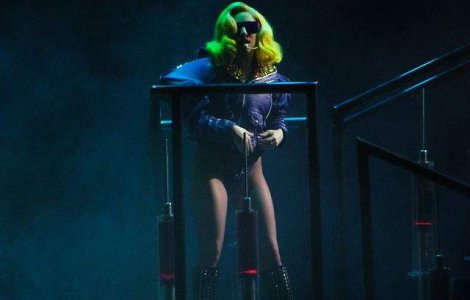 Lady Gaga este bolnava!
