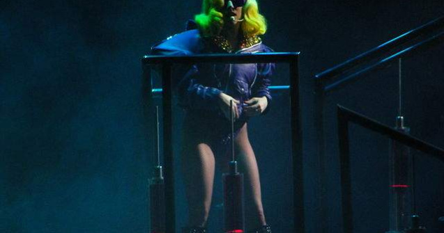 Lady Gaga este bolnava!