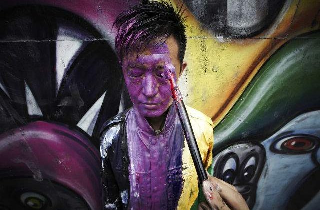 Omul Invizibil: Il puteti gasi in aceste 10 imagini?