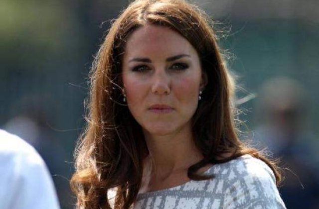 Un nou scandal cu paparazzi: Kate Middleton, in bikini si gravida!