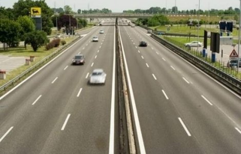 Guvernul va aproba marti timbrul de mediu auto, prin ordonanta de urgenta