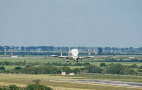 Furt de circa 800.000 de euro la Otopeni. 28 de angajați percheziționați