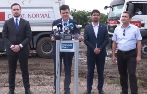 Nicușor Dan, bruiat din nou în timpul unei conferințe. Mașinile de salubrizare au claxonat continuu