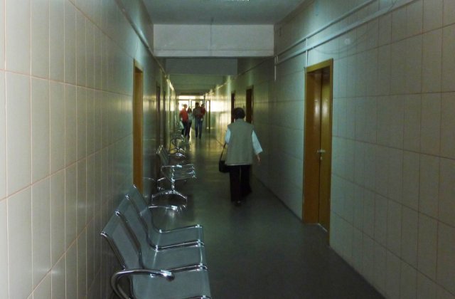 De teama virusului, un turist ajuns în Bucovina și-a dezinfectat camera până a murit