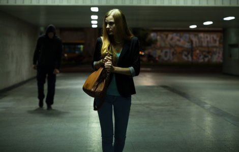 Femeie violată în plină stradă în București