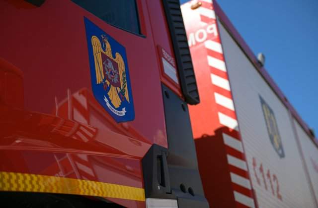 Un autocar cu 46 de pasageri a luat foc pe DN1, &icirc;n Azuga. Persoanele s-au autoevacuat
