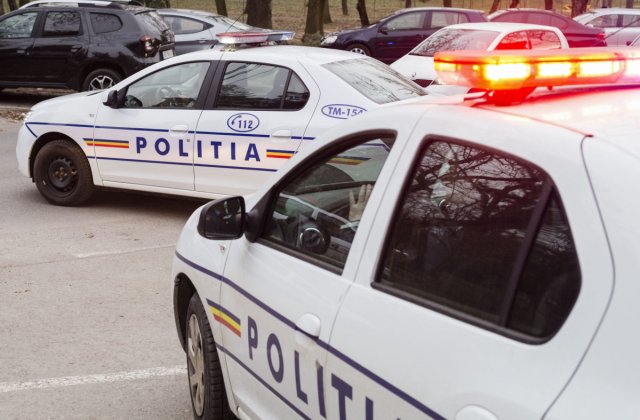 În premieră, un polițist român a fost condamnat pentru că a bătut un cetățean în secția de poliție