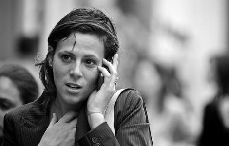 Primaria din Roma deschide o linie telefonica gratuita pentru imigrantii romani