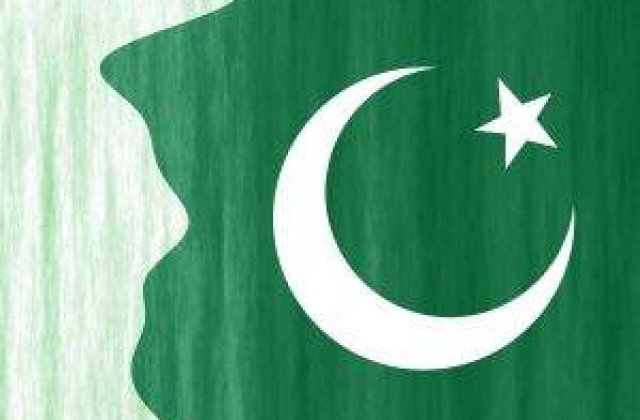 Atentat sinucigas in Pakistan: Cel putin 25 de morti