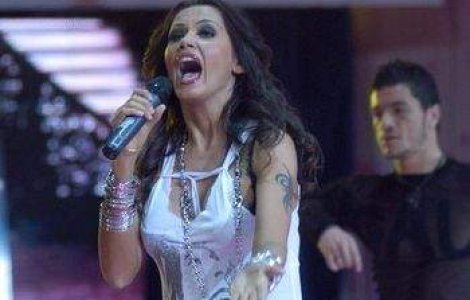 Oana Zavoranu isi terorizeaza colegii