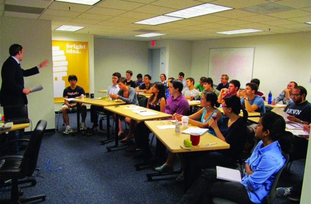 Cum sunt priviti STUDENTII romani in Marea Britanie?