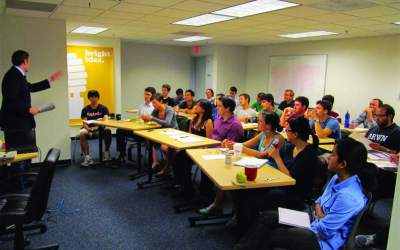 Cum sunt priviti STUDENTII...