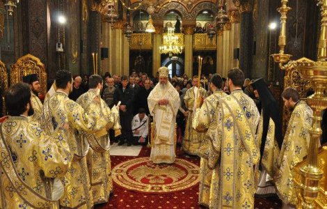Increderea romanilor in Biserica Ortodoxa a scazut DRAMATIC