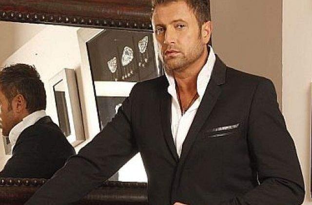 Catalin Botezatu a mituit un paznic pentru a parca pe locul handicapatilor