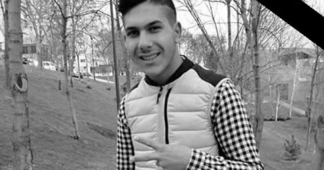 Tânăr de 19 ani, omorât cu o coasă de un individ poreclit ”Satana”