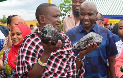 Un miner din Tanzania a devenit milionar peste noapte. Ce rarități a găsit în pământ