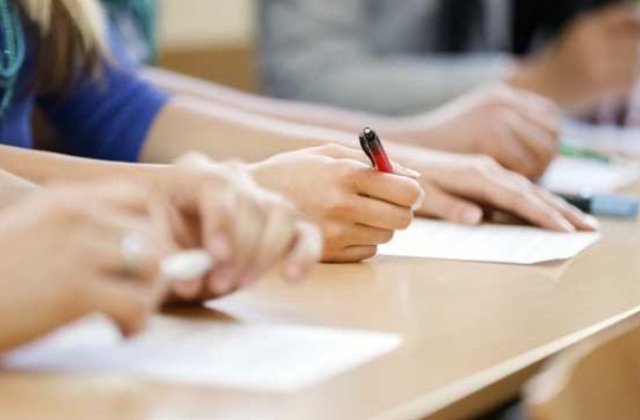 Gafă la Bac: elevii unui liceu din Cugir au primit subiectele din 2019. Au dat proba la Geografie de două ori