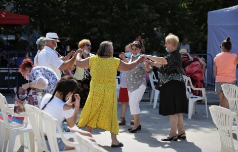 Hore și înghesuială în Parcul Sebastian: ”Să vedem dacă ne îmbolnăvim sau nu”