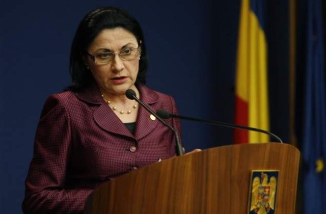 Andronescu nu se teme de remaniere, dar modifica ordinul de numire al directorilor