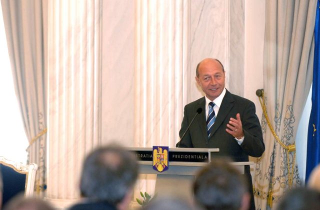 Basescu: Foarte multi tineri propaga dispretul pentru valorile romanesti