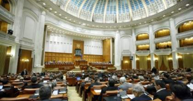 PDL a decis depunerea de catre grupurile parlamentare a unei motiuni pe tema Oltchim