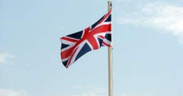 Salariul minim din M.Britanie ar putea atrage un numar mare de imigranti romani si bulgari