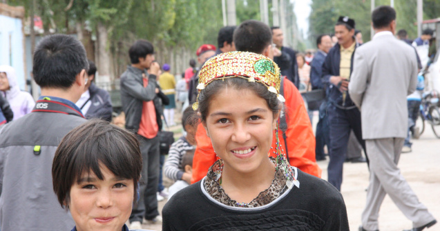 China apelează la măsuri severe pentru a limita populația musulmană