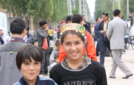 China apelează la măsuri severe pentru a limita populația musulmană