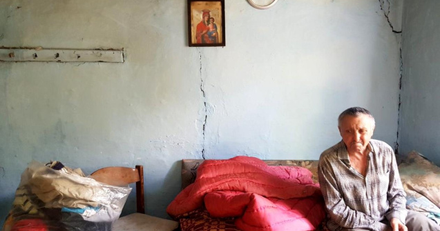 Un bărbat invalid, cu un fiu bolnav, va primi o casă nouă