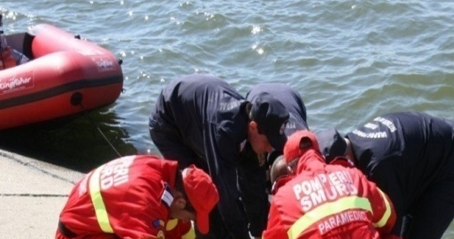 S-a sinucis în fața soției: Un tânăr și-a legat mâinile de picioare și s-a înecat în râu