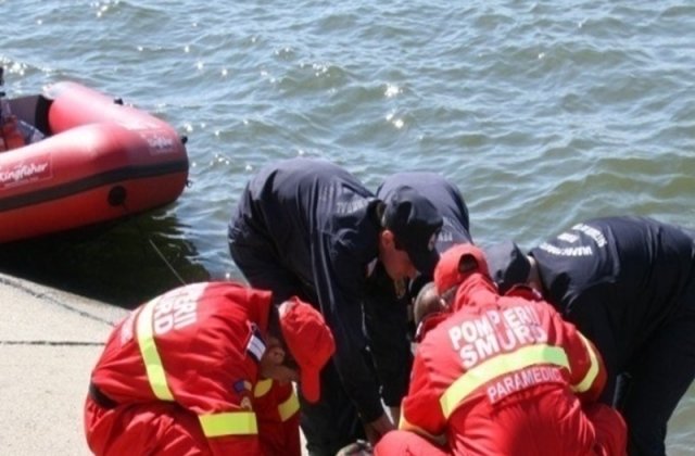 S-a sinucis în fața soției: Un tânăr și-a legat mâinile de picioare și s-a înecat în râu