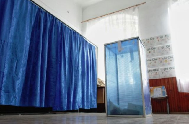 Sondaj IMAS: PNL urcă în sondaje, după relaxare. PSD e în scădere, USR crește