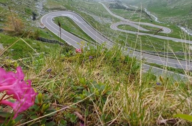 Transfăgărășanul se deschide circulației pentru toate categoriile de autovehicule. Care sunt noile reguli