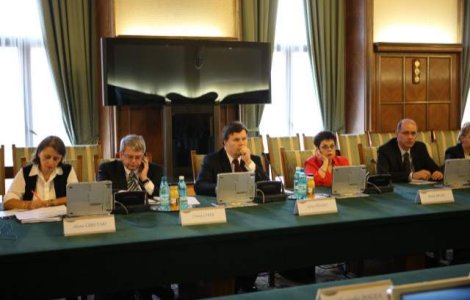 FMI acorda Romaniei a doua transa de bani si aproba noile tinte asumate de stat