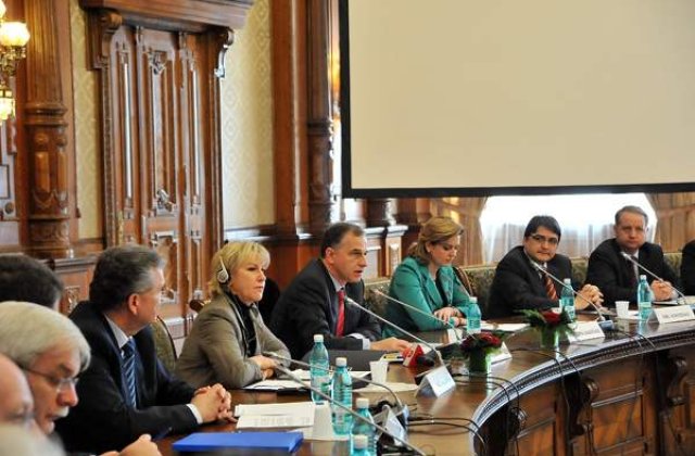 Senatul a economisit 800 de milioane de lei prin renegocierea preturilor pentru cazare