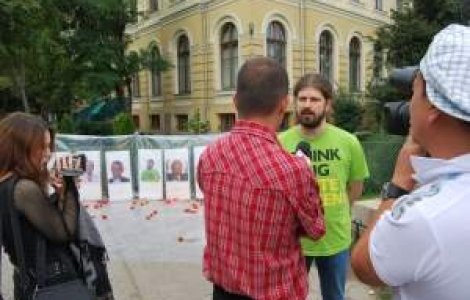 Remus Cernea: Romania va fi libera cand va avea presedinte o lesbiana rroma si atee