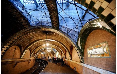  Top  Cele mai frumoase statii de metrou din lume