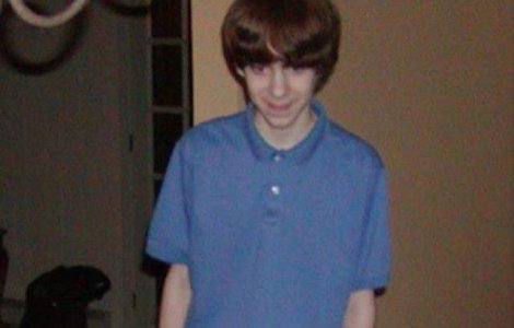 Presa din SUA: Autorul masacrului de la Newtown se considera in competitie cu Breivik