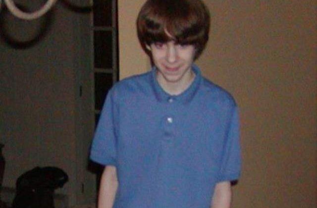 Presa din SUA: Autorul masacrului de la Newtown se considera in competitie cu Breivik