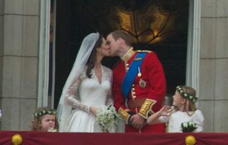  Video  Primul eveniment oficial cu burtica lui Kate Middleton in rol principal