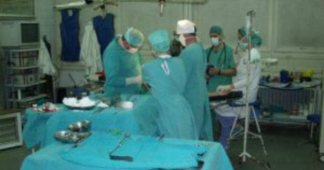 Proteza sintetica, folosita in premiera pentru incontinenta urinara