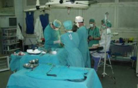 Proteza sintetica, folosita in premiera pentru incontinenta urinara