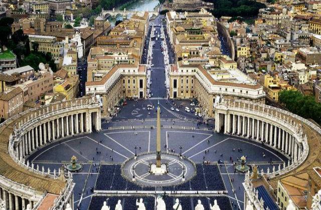 Cardinalii electori, atrasi in scandalurile de pedofilie