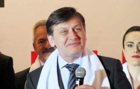 Antonescu: Nu as vrea sa ratam ocazia de a-l avea pe Iohannis in conducerea PNL