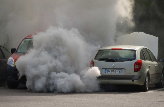 Amenzi de până la 11,4 miliarde de euro pentru producătorii auto ce depășesc normele de poluare