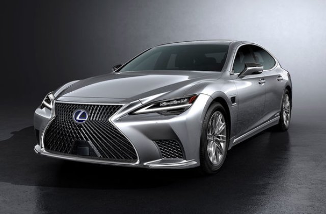 Lexus a prezentat LS facelift: mici modificări de design și suspensii îmbunătățite